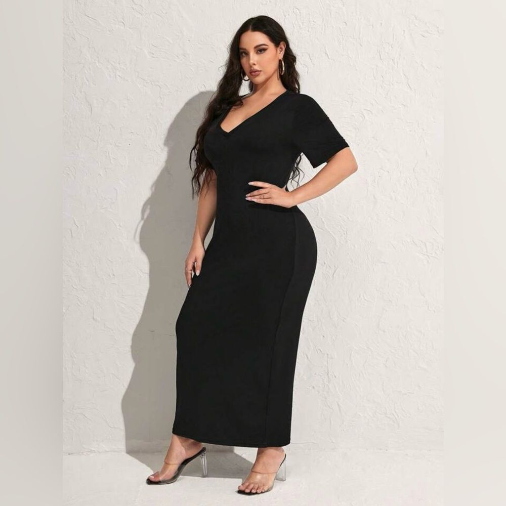 NWT SHEIN SXY Plus Size 2XL Casual Solid Color Black Slim Fit Short Sleeve Dress